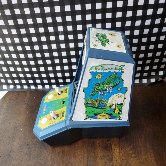 Coleco Galaxian Tabletop Mini Arcade - Picture 3 of 7